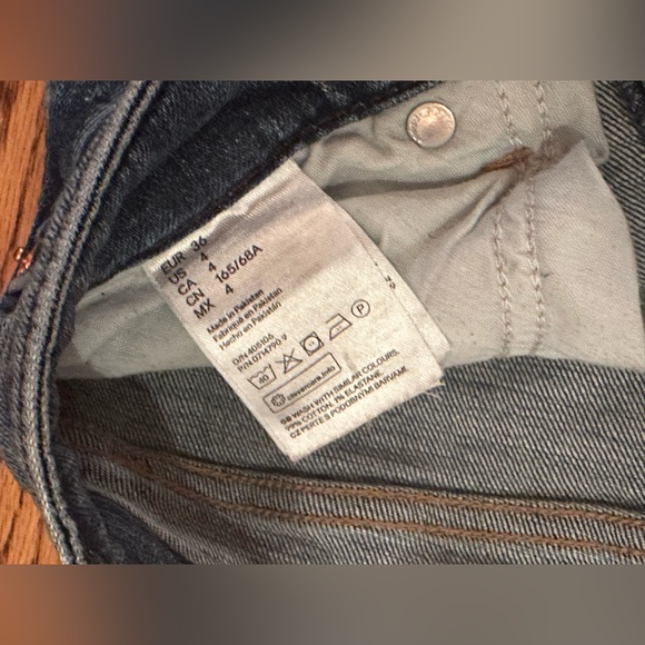 H&M Mom High Waisted Jean NWOT - Picture 12 of 14
